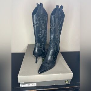 Kenneth Cole Reaction Boots Cos I’m Hot - Black - Women’s Size 10